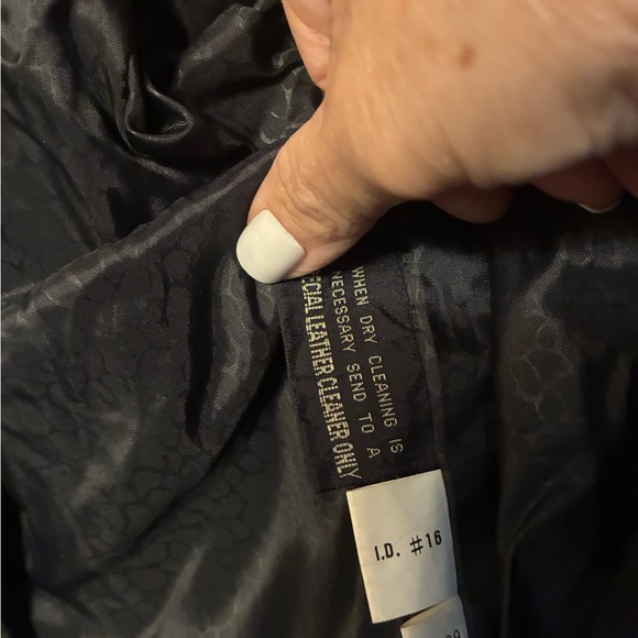 80s vintage  Black Leather Fringe Jacket - Picture 7 of 7